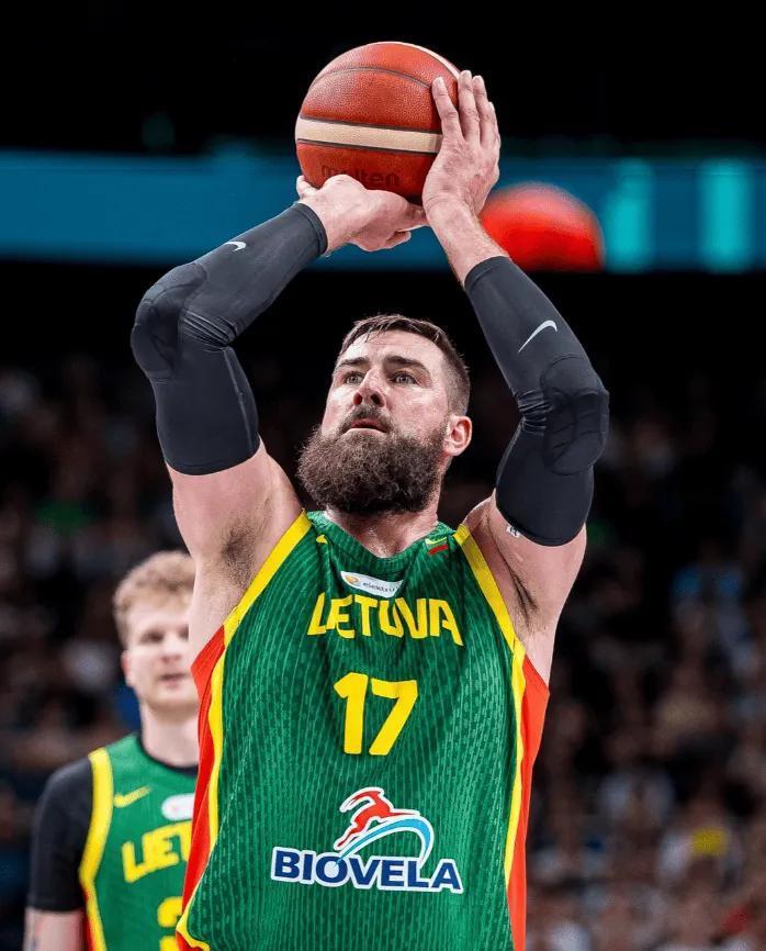 包含赛后法兰克福备战NBA季后赛；手感冰凉细节曝光；管理层满意；控场能力受关注的词条-ayx