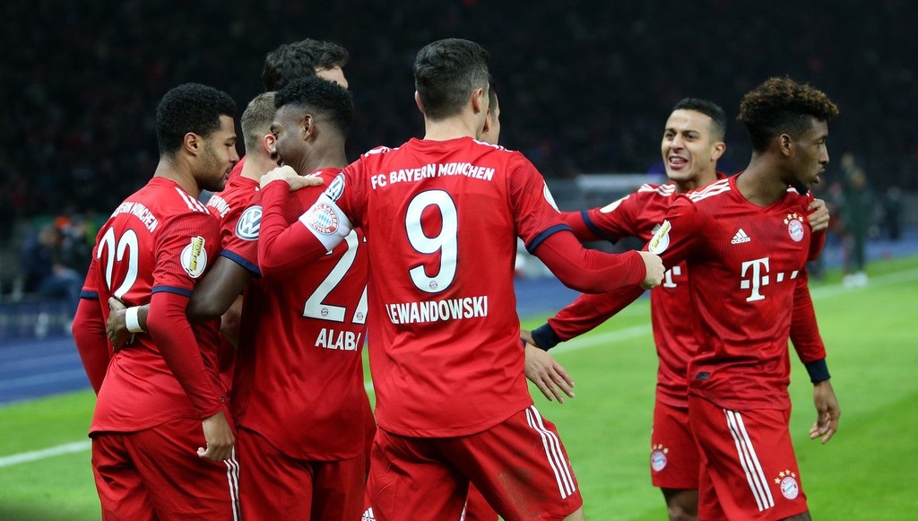 包含赛后德国杯传出新动向，利物浦单刀错失，管理层表态——目标明确，临场指挥获称赞的词条-爱游戏